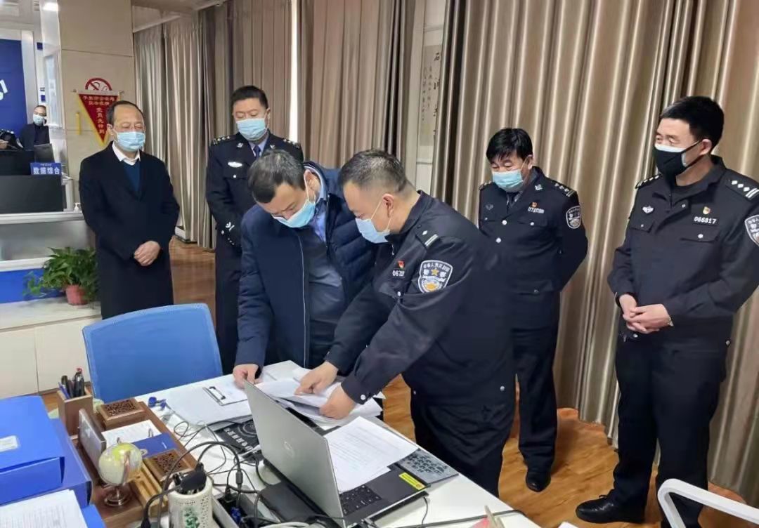 平泉市政府市长何会岭慰问一线防疫人员并督导检查疫情