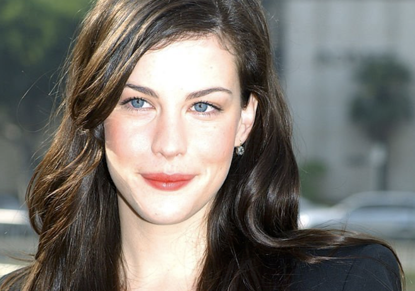 红蓝光治疗仪怎么使用考古《指环王》里的“精灵公主”丽芙·泰勒，美得惊艳！_https://www.jmylbn.com_新闻资讯_第2张