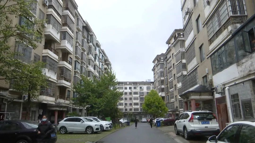 物业入驻不合规上饶广信区阳光花城小区业主维权遭遇踢皮球