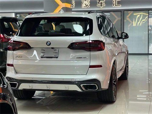 2022款宝马x5现车价格直降60万超值提车