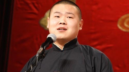 岳云鹏自曝在德云社后台的工作经历：要自己琢磨后台的规矩