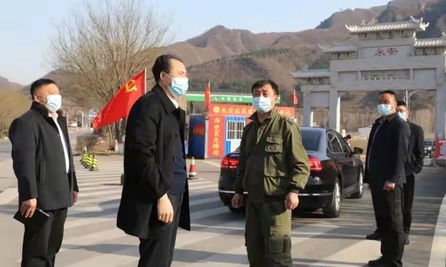 平泉市委书记督导检查疫情防控工作