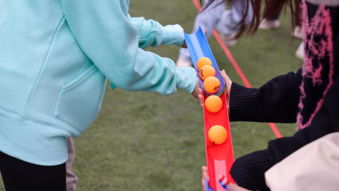 轨道由此及彼把控管道的倾斜灵活的双手game1 管道传球运动风采接下来