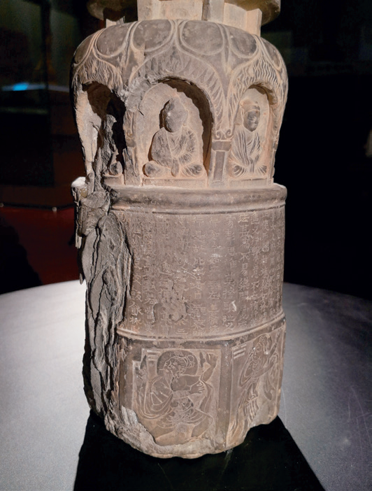 北凉石塔局部