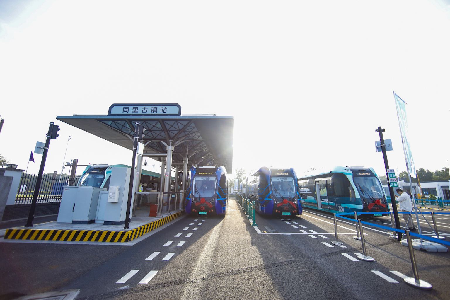 搭乘先进黑科技吴江智轨一起去同里