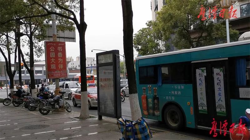 投訴多隱患多鷹潭火車站臨時公交站臺被吐槽設置不合理