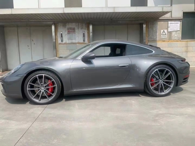 21款保时捷911carrera4s现车直降30万