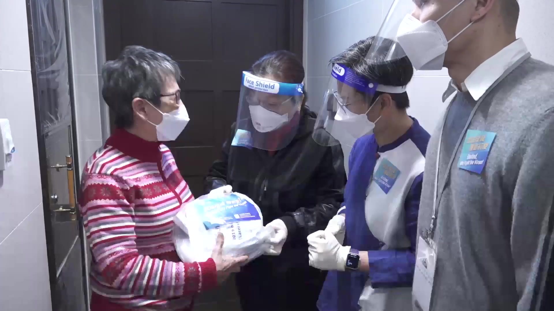 全球连线︱香港特区政府向全港市民派发“防疫服务包”