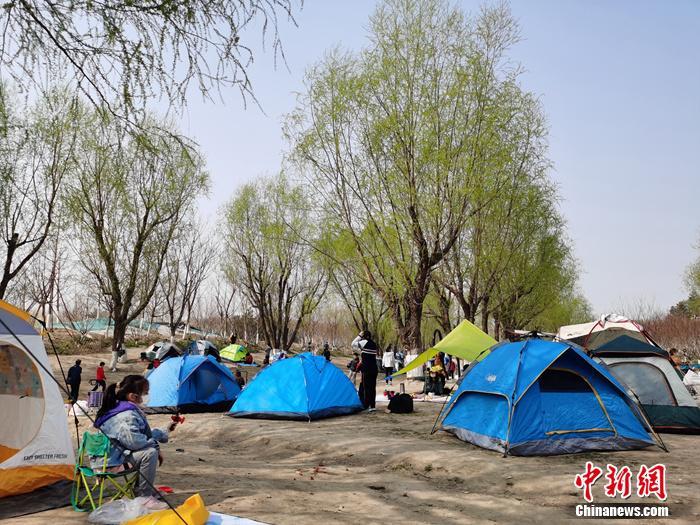 北京温榆河公园露营图片