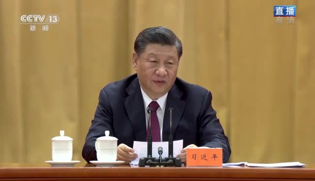 暖心一幕：习近平说到“谷爱凌是爱吃馅饼”时自己也笑了