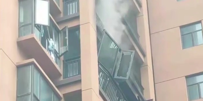 云南通报一小区发生火灾致7人死亡事件，火灾涉嫌人为纵火