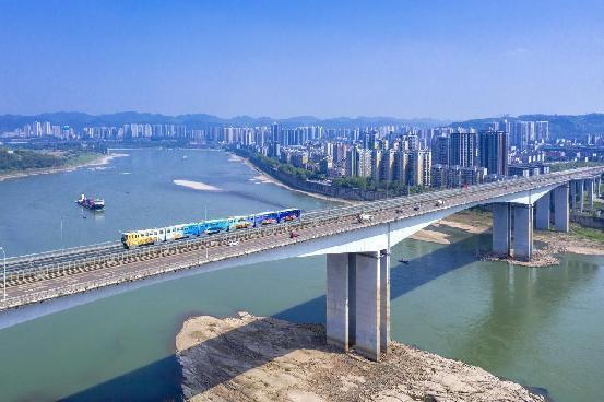 白居寺长江大桥,鱼洞长江大桥围合构建立体交通依占轨道交通2/3号线