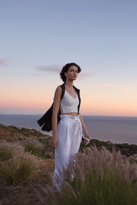 Club Monaco 2022春夏传递隽永美学 推崇精致生活 