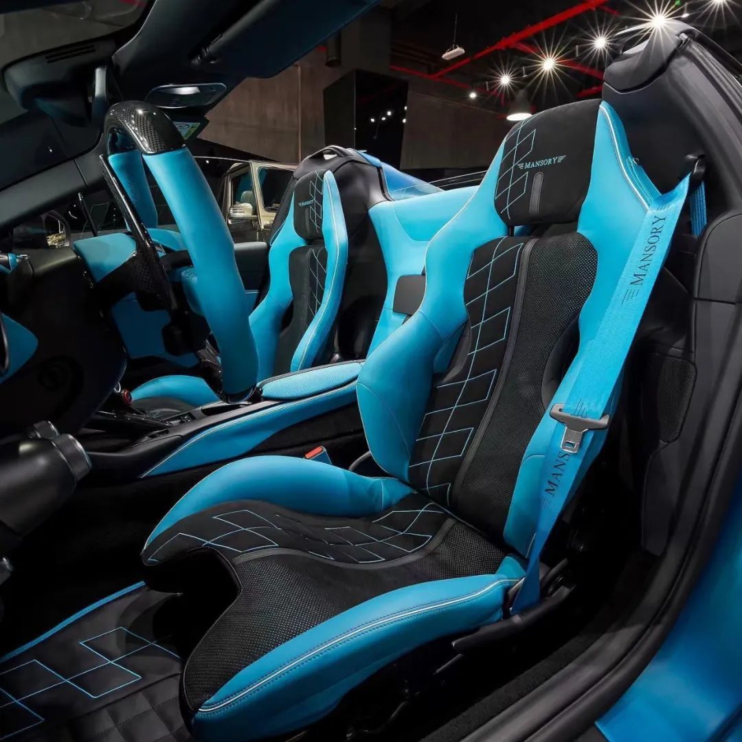 “马王”进化论—MANSORY推出法拉利812 GTS闪耀蓝高定版