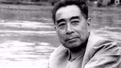 纪录周恩来·十里长街送总理