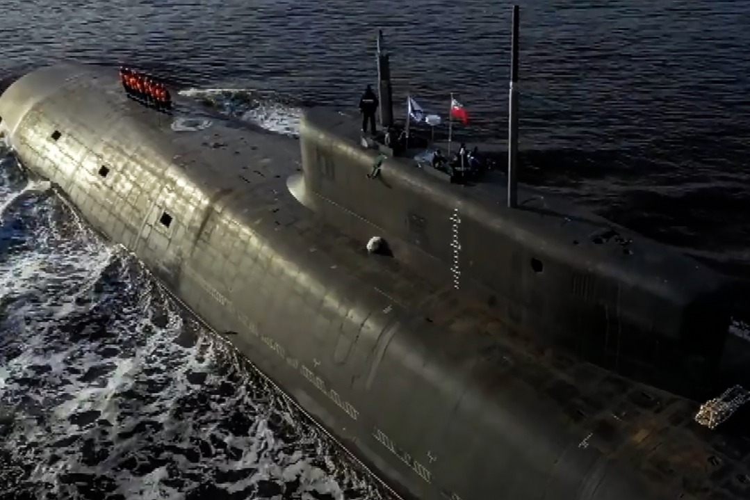 哥伦比亚号核潜艇图片