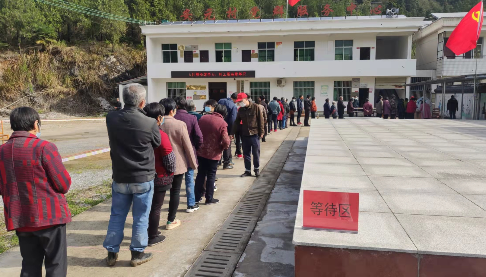 安徽石台县小河镇形式多样齐宣传疫情防控入民心