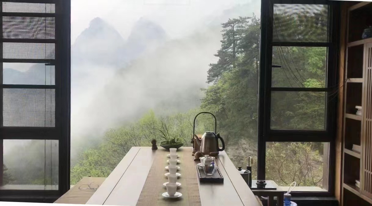 倒春寒来袭 十堰武当山四月飞雪刷屏朋友圈