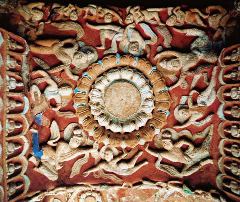 云冈石窟第10窟明窗顶部飞天