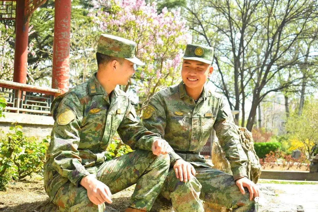 新一批21式军服亮相_凤凰网军事_凤凰网