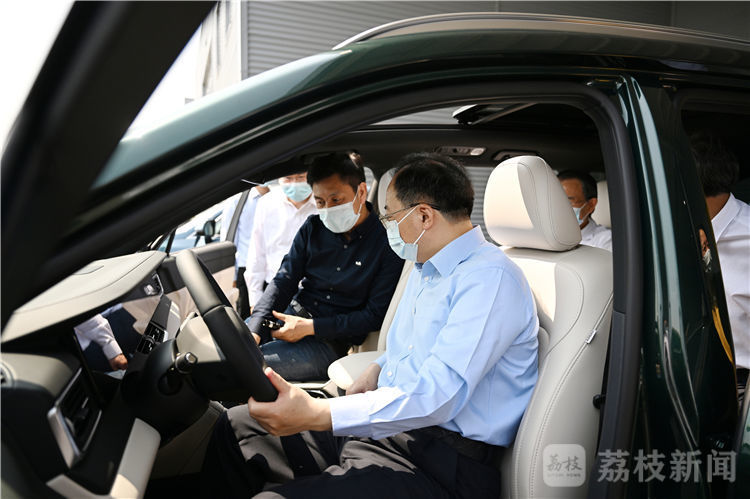 省委书记吴政隆奋力夺取疫情防控和经济社会发展双胜利