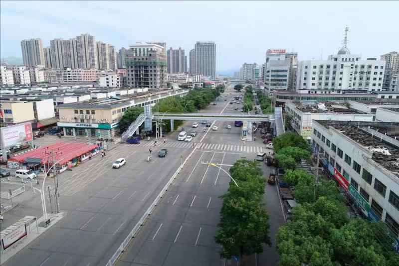 八一四大道贸易广场人行天桥效果图