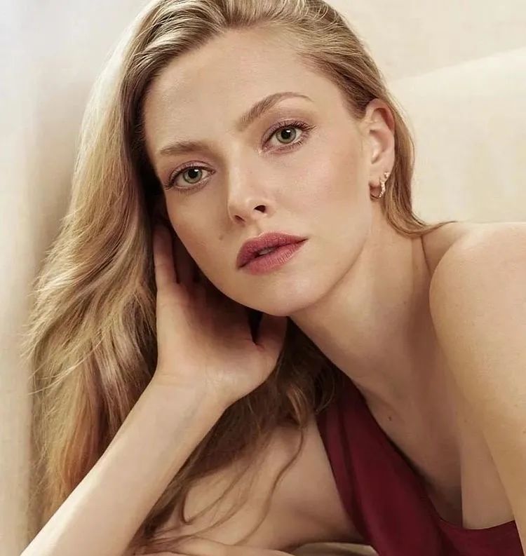 amanda seyfried(阿曼达·塞弗里德),36岁,好莱坞气质女神,坐拥ins