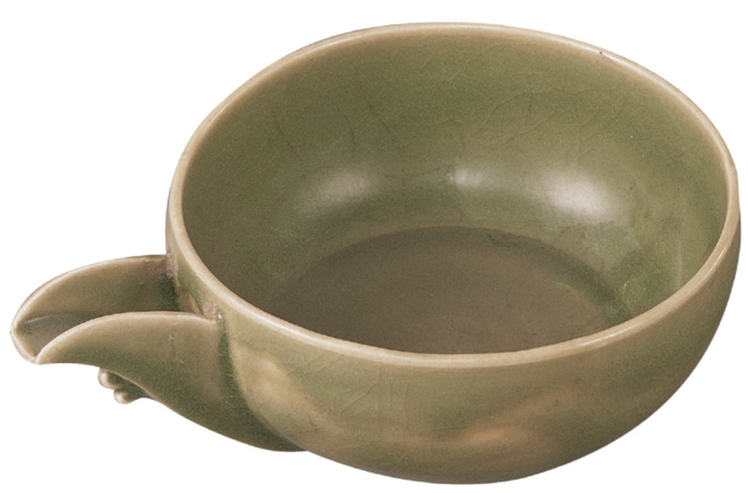 ▲龙泉窑青釉色瓷匜