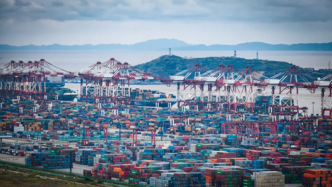 疫情前的上海洋山深水港集装箱货运码头(图/图虫创意)