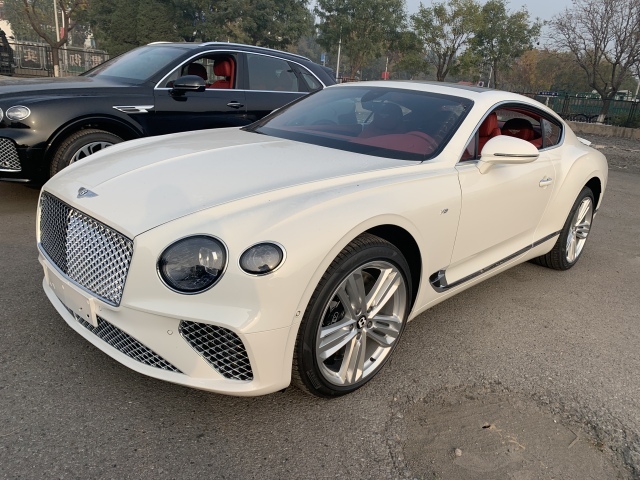 全新款宾利欧陆gt天津港40t300万起售