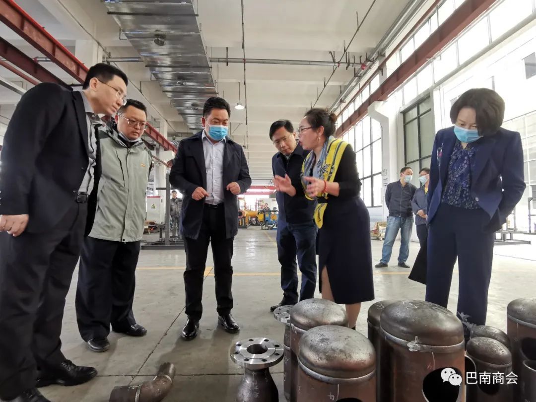 3月28日，巴南区委常委、统战部长徐江海调研重庆界石仪表有限公司