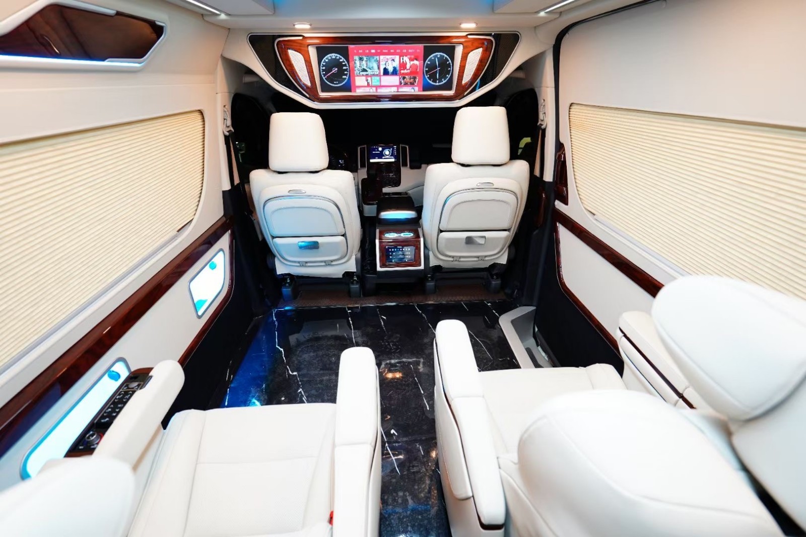丰田海狮改装座椅内饰升级豪华商务舱