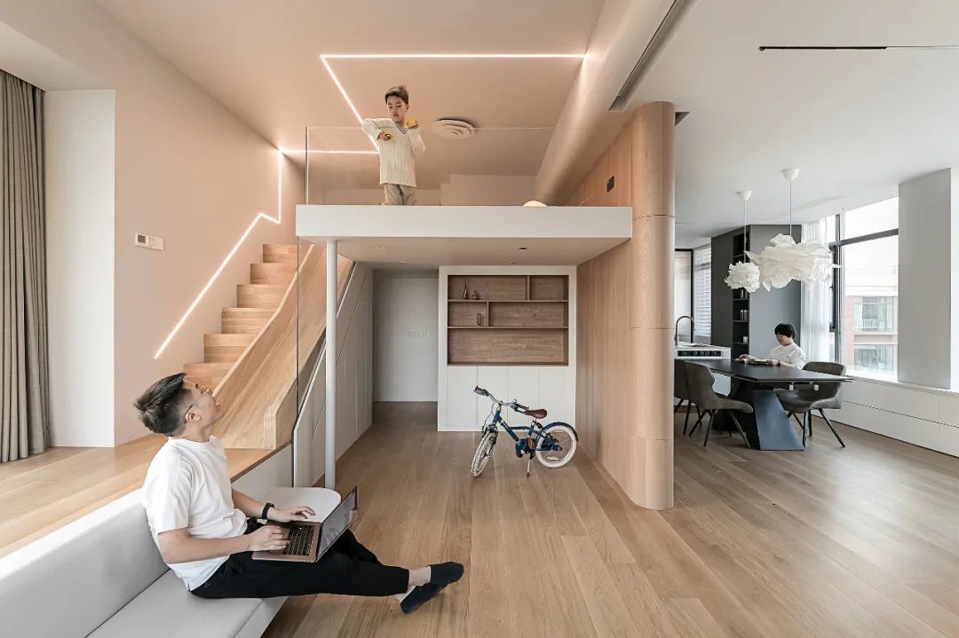 云端亲子宅,3.3m层高打造儿童loft,112.5m²拆到只剩一间卧室!_凤凰网