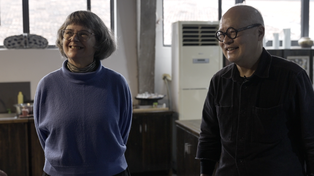 凤凰卫视《近观中国》走进景德镇 探访“洋景漂”