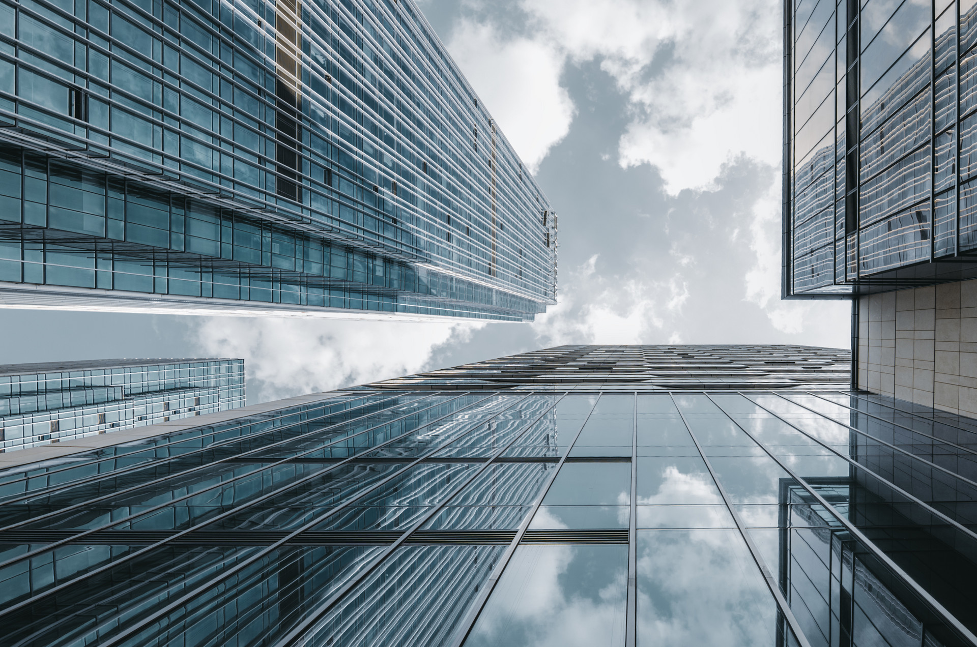 锦富技术：子公司奥英光电（苏州）已于去年进入华星光电供应链