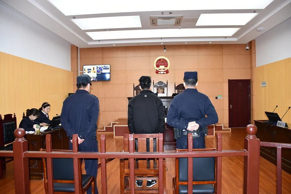 庭审照片4月21日,该案开庭审理,广德市人民检察院指派检察官出庭支持