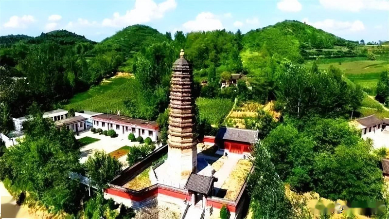 ▲栗川郇庄宋代白塔寺砖塔