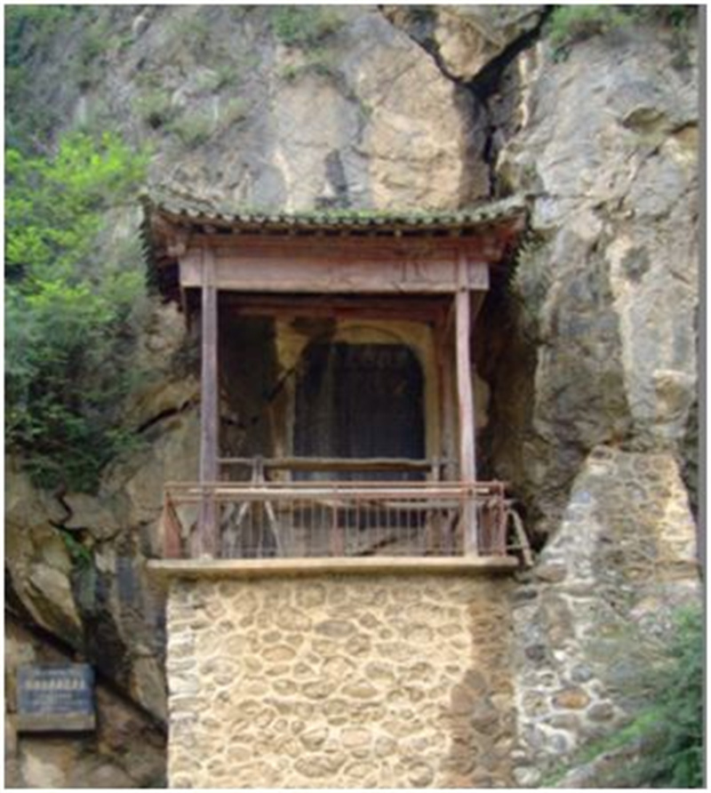 ▲《新修白水路记》摩崖及碑亭