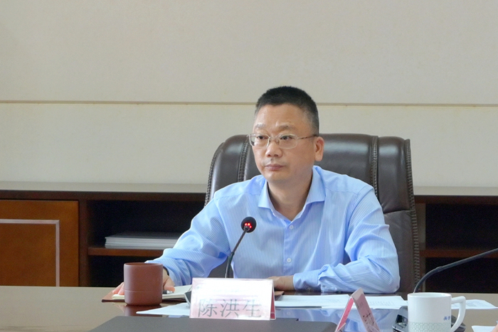 副校长吴亦丰主持,党委委员,宣传部部长张善平出席.