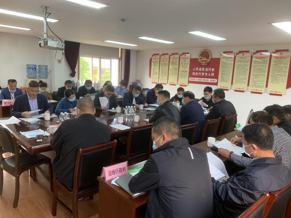 整治329国道沿线环境 助力城镇颜值提升