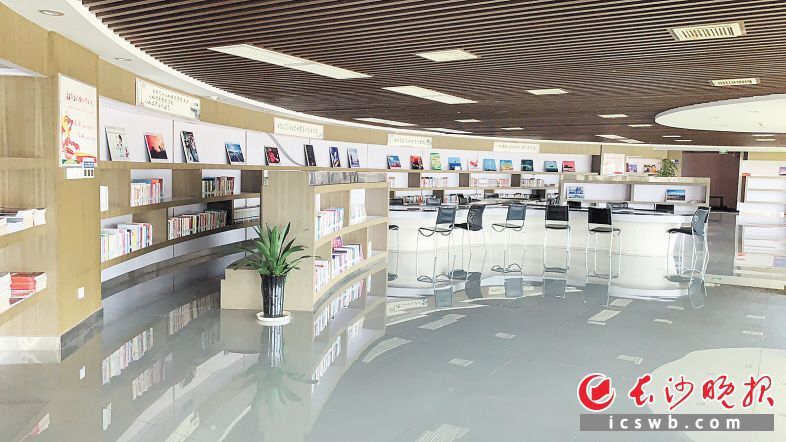 　　宁乡市蓝月谷分馆