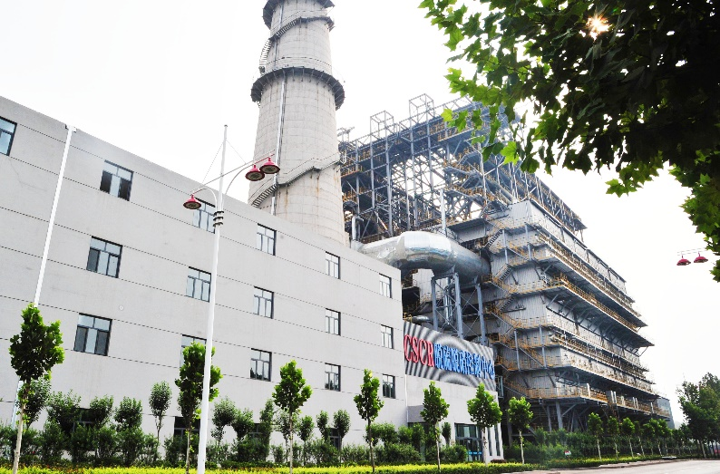 河钢在国内率先引入CSCR脱硫脱硝技术，实现了烧结烟气超低排放，排放水平处于国际领先地位。（河钢集团供图）