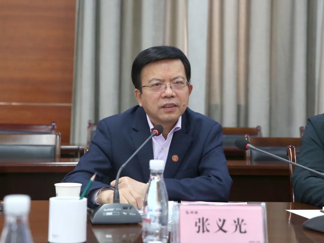 4月18日,陕建控股集团党委书记,董事长张义光来到秦创原未来城市建设