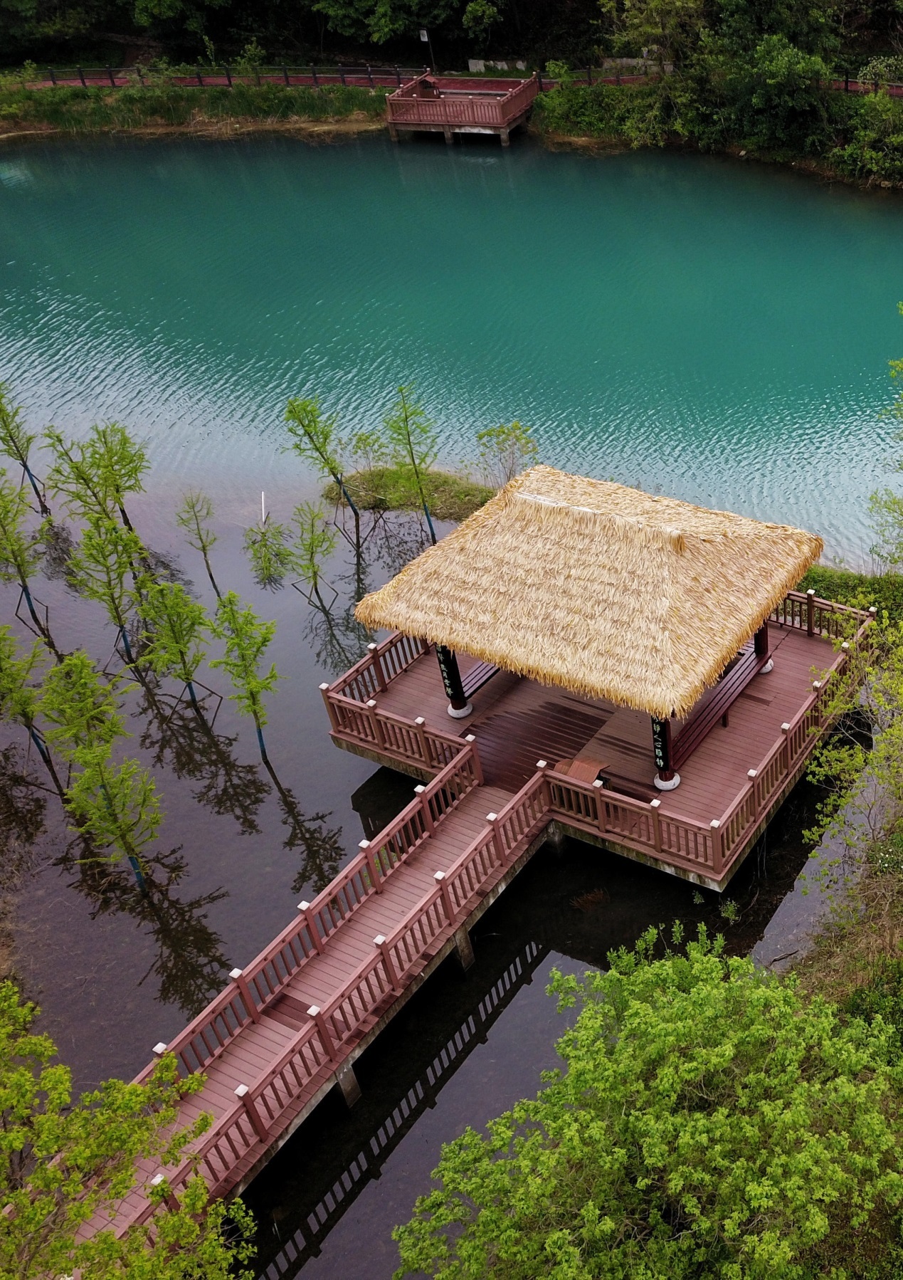 马鞍山市博望区春路雨添花山间春色明