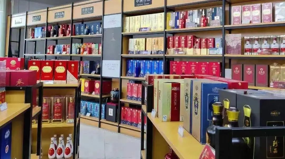 有烟酒店上月就几天卖不出一瓶酒_凤凰网