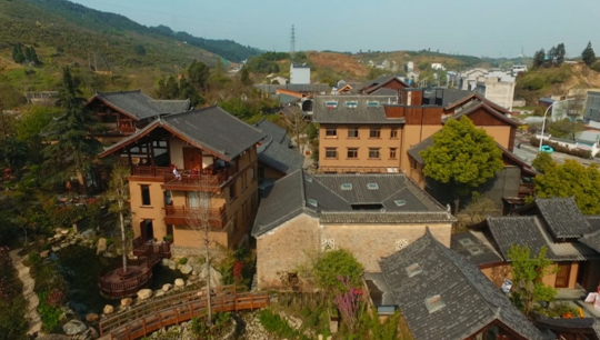 武当山念好生态经吃上绿色饭