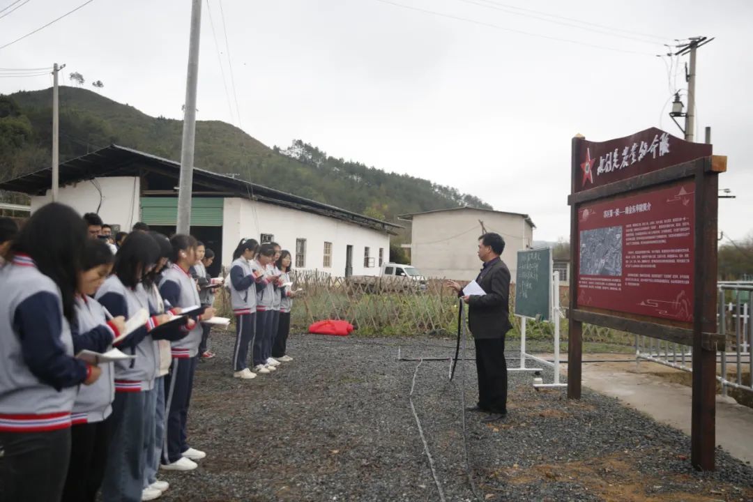 赣州农业学校特色办学 位列中职50强