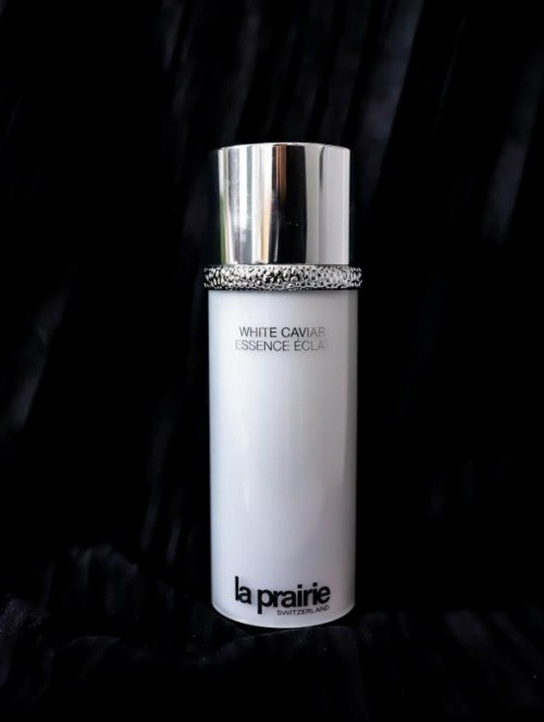 春日护肤关键一步美白精华就选择laprairie莱珀妮幻亮紧致精粹露