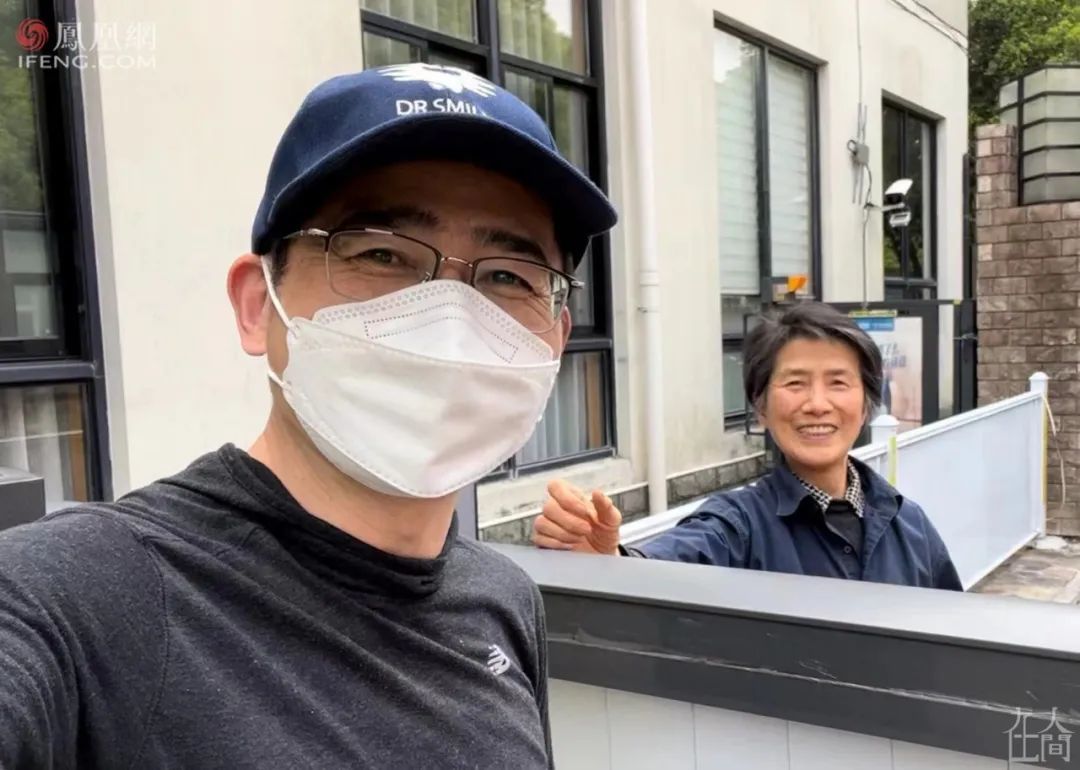 在人间|上海医生张强:骑行40公里给员工发工资,让大家安心