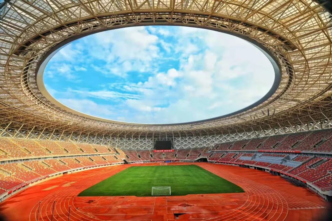 咸阳奥体中心体育馆项目从项目建设到赛期保障,陕建机施人披星戴月